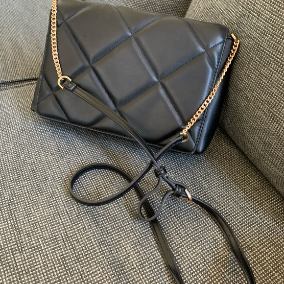 5 like new purses, sold separately or as a group. - Picture 3 of 10